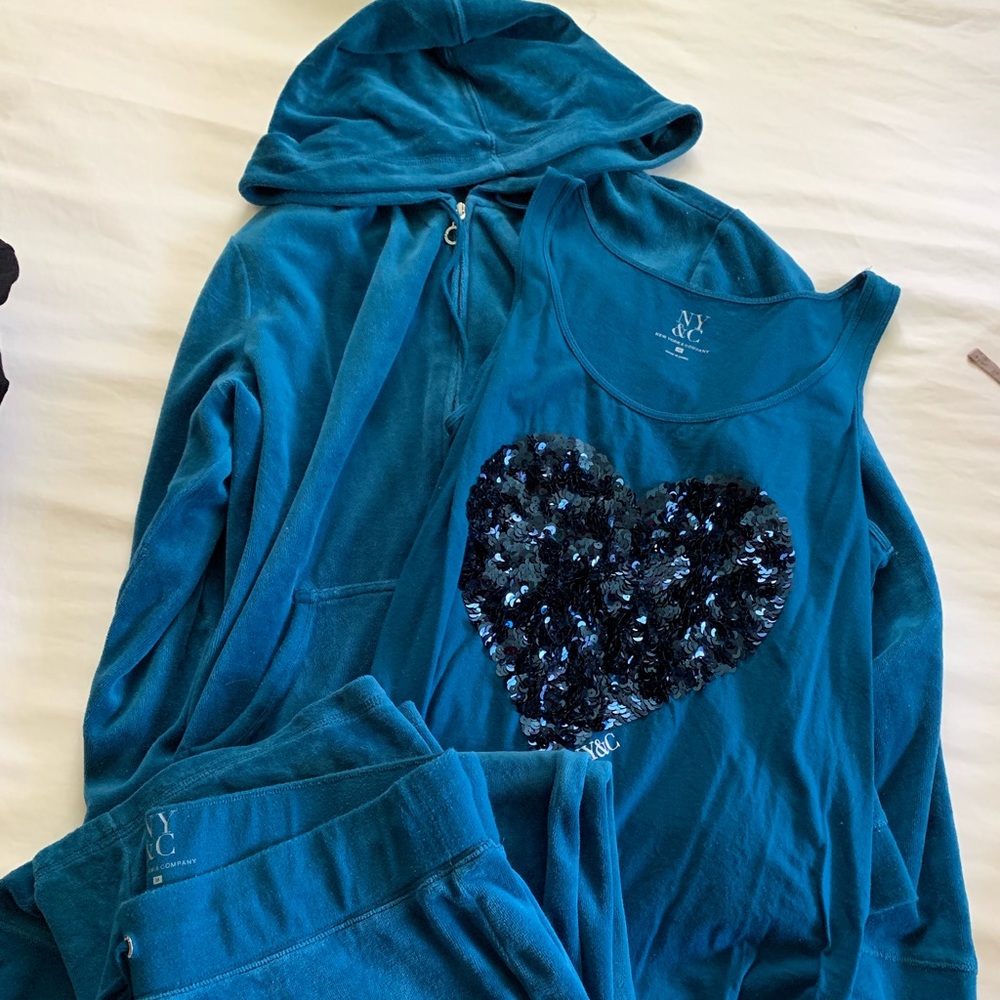 Victoria’s Secret sweat suits size Medium